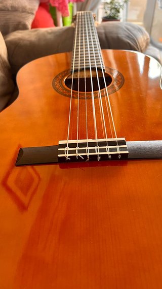 Guitarra Clásica Yamaha con Funda