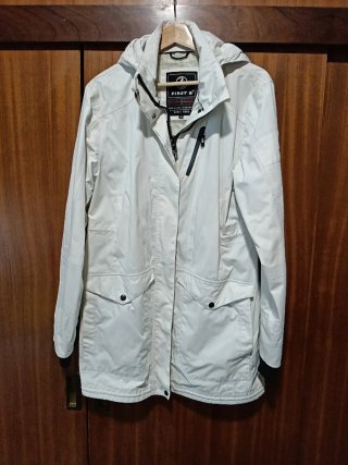 Chaqueta impermeable FirstB