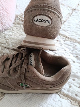 Deportivos Lacoste Beige/Marrón