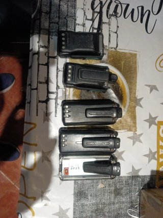 Lote de 5 Walkie Talkies Kenwood y Catta