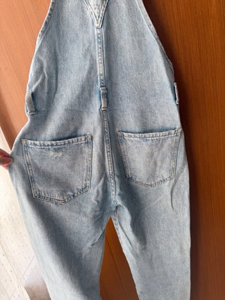 Mono peto vaquero Stradivarius talla 34