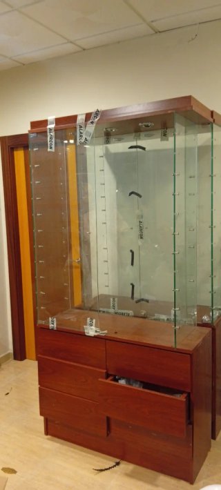 Mueble estantería de Cristal y Madera para Tienda