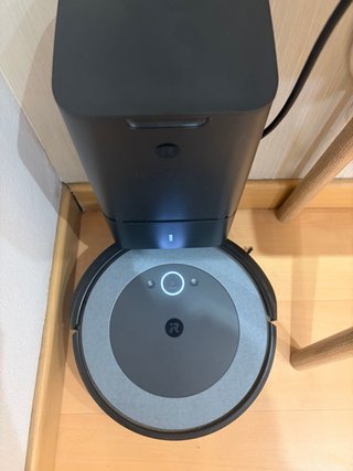 Robot Aspirador Roomba i5+ con Base