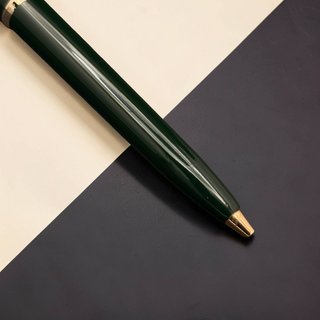 Bolígrafo Montblanc En Resina Verde Oscuro Con Det