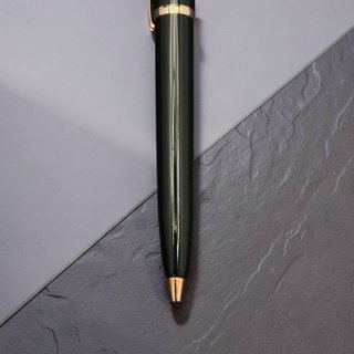 Bolígrafo Montblanc En Resina Verde Oscuro Con Det