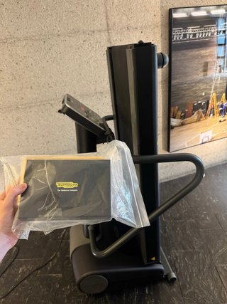 Cinta de correr Technogym plegable.
