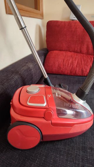 Aspirador Rowenta Compacto Rojo
