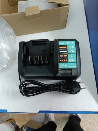 Cargador de Batería Li-ion DC18WA