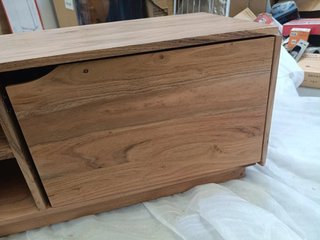 Sklum Tasmani Mueble TV 160x40 cm con estante