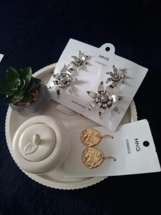 2 Pares de Pendientes Mango