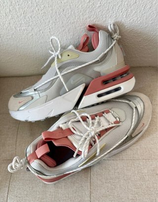 Zapatillas Nike Beige y Rosa