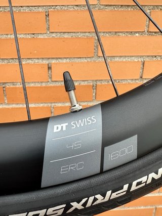 Ruedas Carbono DT Swiss ERC 1600 Dicut 45