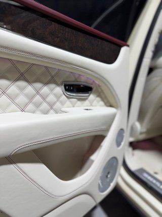 Bentley Bentayga v8 first edition 2022