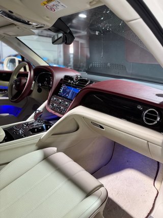 Bentley Bentayga v8 first edition 2022