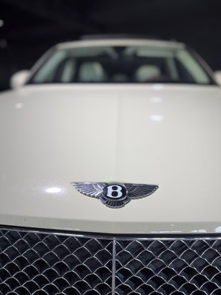 Bentley Bentayga v8 first edition 2022