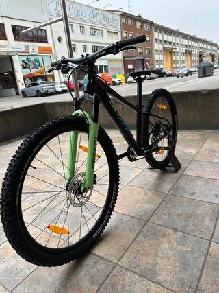 Bicicleta Scott Scale Pro 600