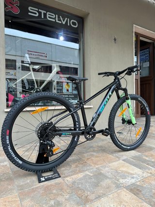Bicicleta Scott Scale Pro 600