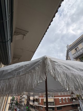 Parasol elegante y grande nuevo