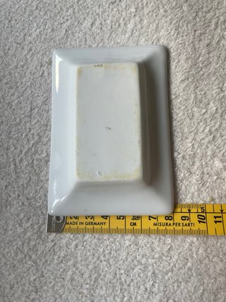 Pequeño plato-cenicero de porcelana