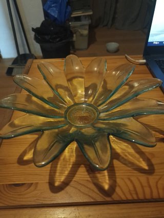 Frutero de Vidrio con Forma de Flor
