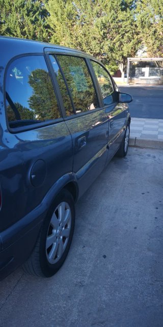 Opel Zafira 2005
