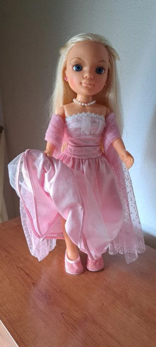 Muñeca Nancy con Vestido de Gala