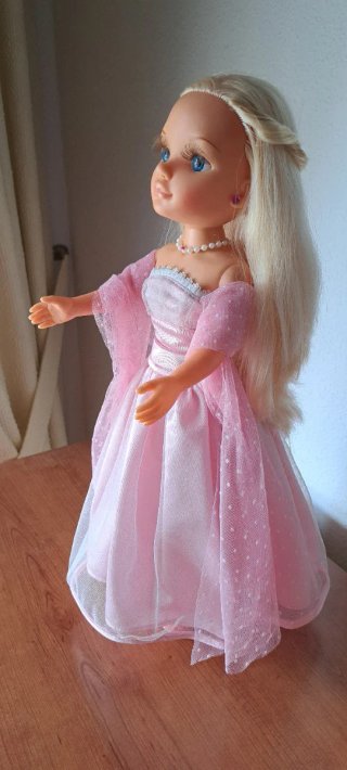 Muñeca Nancy con Vestido de Gala