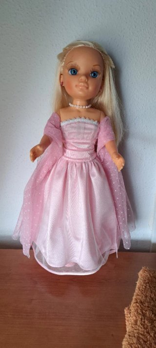 Muñeca Nancy con Vestido de Gala