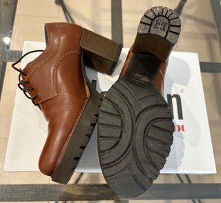 Zapatos de tacón Callaghan marrones