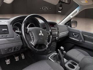 Mitsubishi Montero 2009