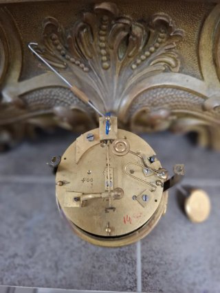 Armazón Reloj Bronce Patinado Niño y Perro