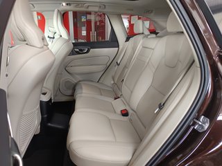 Volvo XC60 2.0 T8 AWD INSCRIPTION AUTO