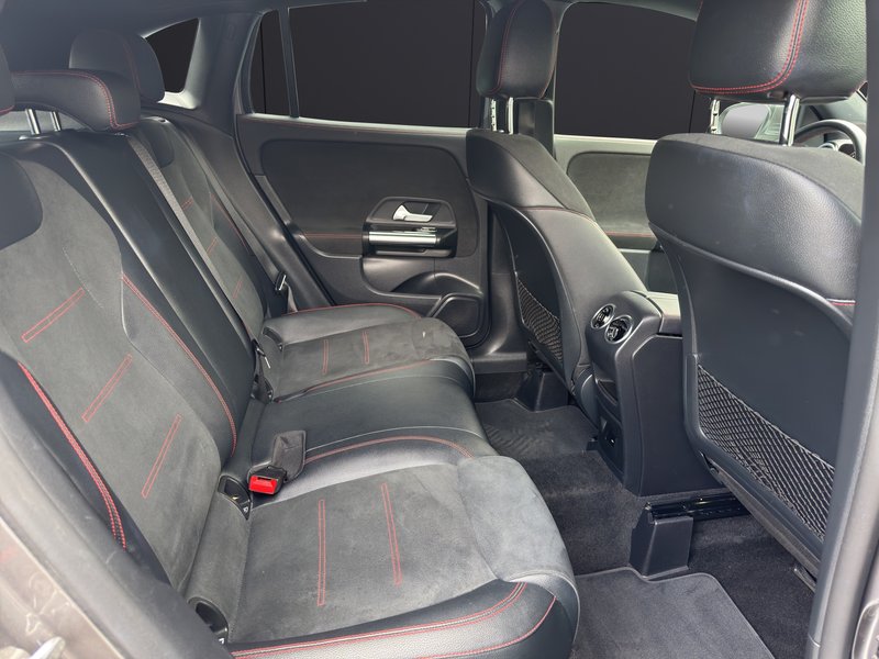 Mercedes-Benz GLA 2022, foto 12