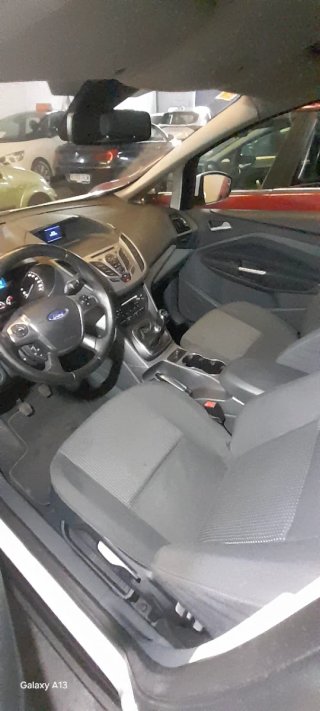 LIMPIEZA DE COCHES A DOMICILIO.