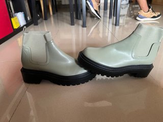 Botines Verdes Stradivarius Talla 38