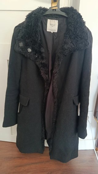 Abrigo Negro de Lana con Pelo Zara