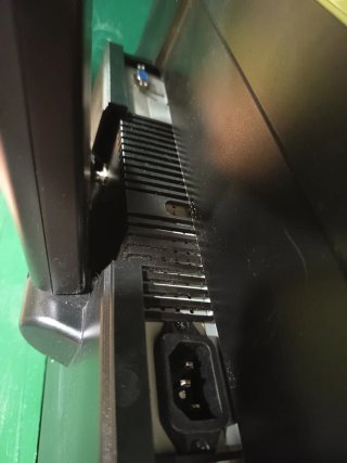 Pantalla de ordenador L19WA con altavoz integrado