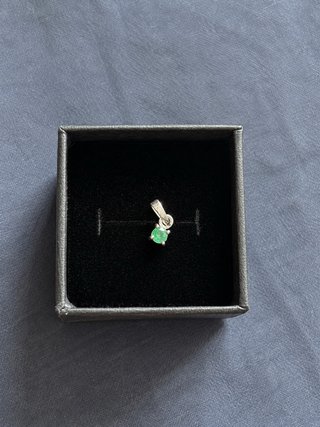 Colgante con Esmeralda Colombiana 0.16 ct