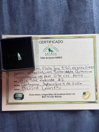 Colgante con Esmeralda Colombiana 0.16 ct