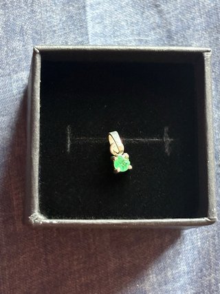 Colgante con Esmeralda Colombiana 0.16 ct
