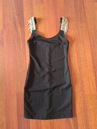 Tubino nero con dettagli in strass