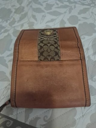Cartera Coach Marrón y Dorada