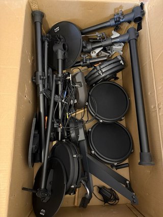 Batería Electrónica Alesis Nitro Kit Completa
