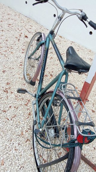 Bicicleta Gazelle antigua son 2 80€ c/uno negociab