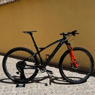 Bicicleta Kross Level B12 Carbono