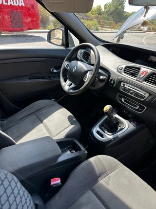 Renault Scenic 2012