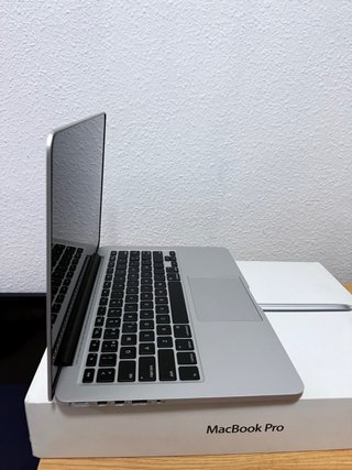 MacBook Pro 13 Retina i5 8GB RAM + ofice 2019