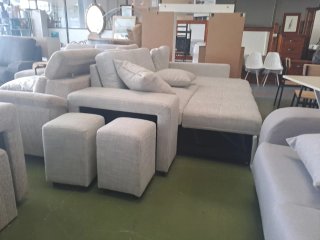 Sofá Cama con Pufs y Arcón