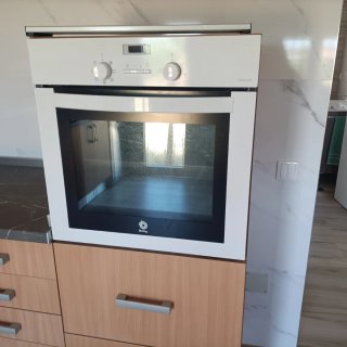 Horno Balay Blanco y mueble con dos cajoneros