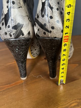 Botines Dogo grises y negros
